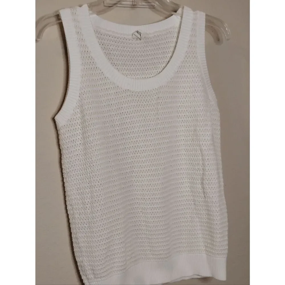 USED Small Top Bundle - Picture 5 of 14